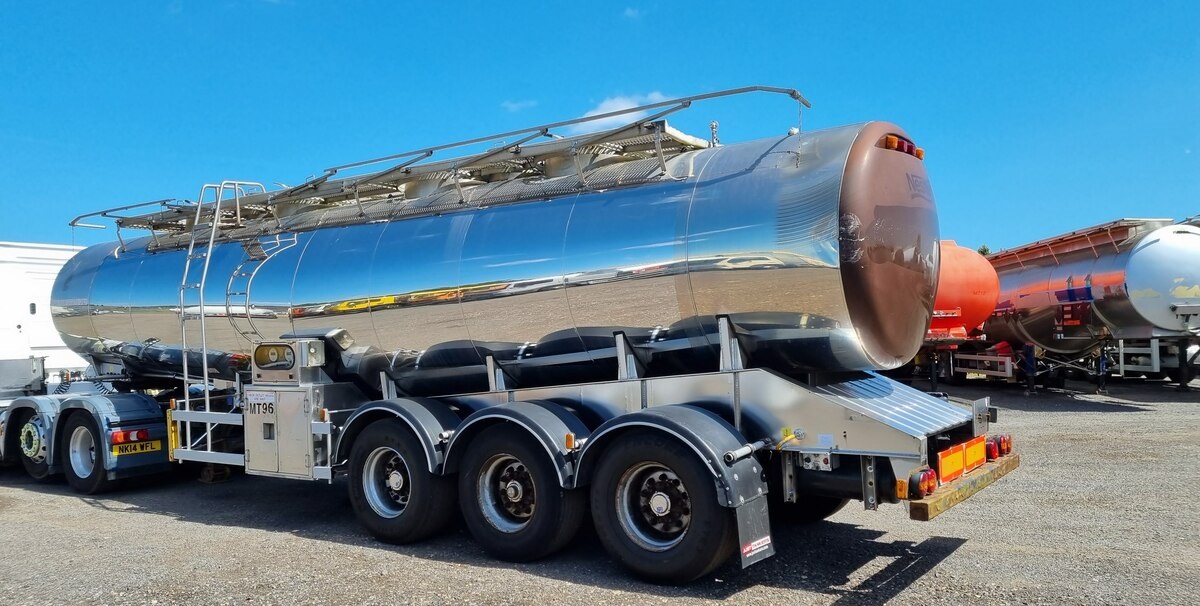 Viscous liquid transportation, heavy oil, chemical transport, viscous liquids, specialized tankers, heated tanks, safety standards, logistics, viscous fluid handling,