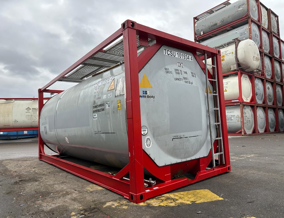 Temperature-controlled tank containers, reefer tank containers, refrigerated tank containers, chemical cargo transport, pharmaceutical logistics, insulated tank containers, temperature-sensitive cargo, intermodal shipping solutions, cargo safety, supply chain optimization.