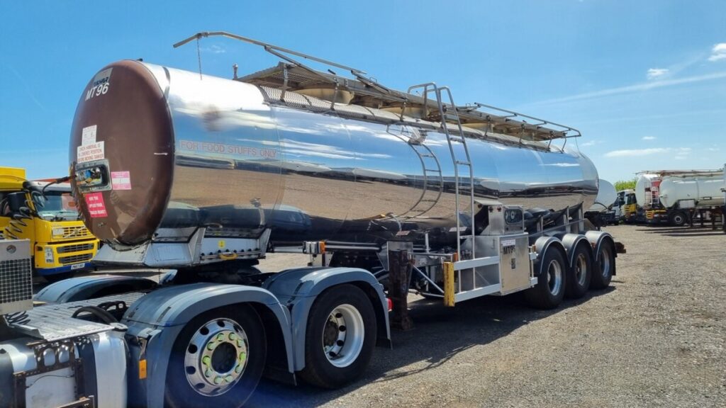 Viscous liquid transportation, heavy oil, chemical transport, viscous liquids, specialized tankers, heated tanks, safety standards, logistics, viscous fluid handling,